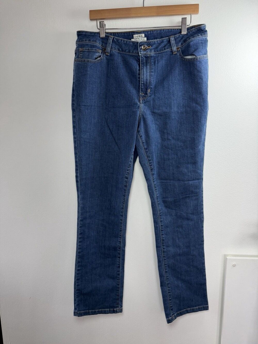 LL Bean Jeans Women’s 16 Regular favorite fit straight leg stretch (J705G)